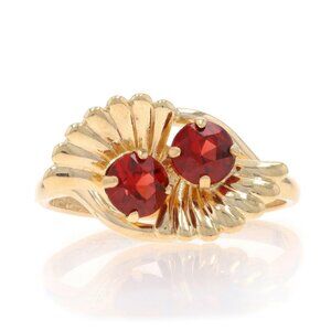 Yellow Gold Garnet Vintage Fan Two-Stone Bypass Ring 10k Round .70ctw Pleated